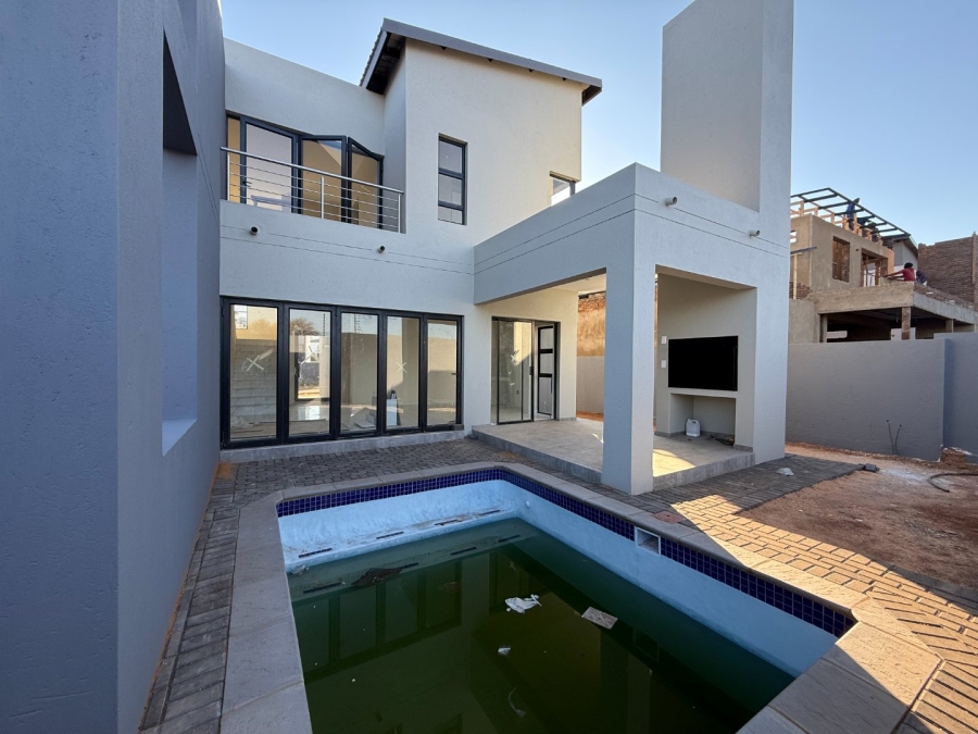 4 Bedroom Property for Sale in Melodie North West